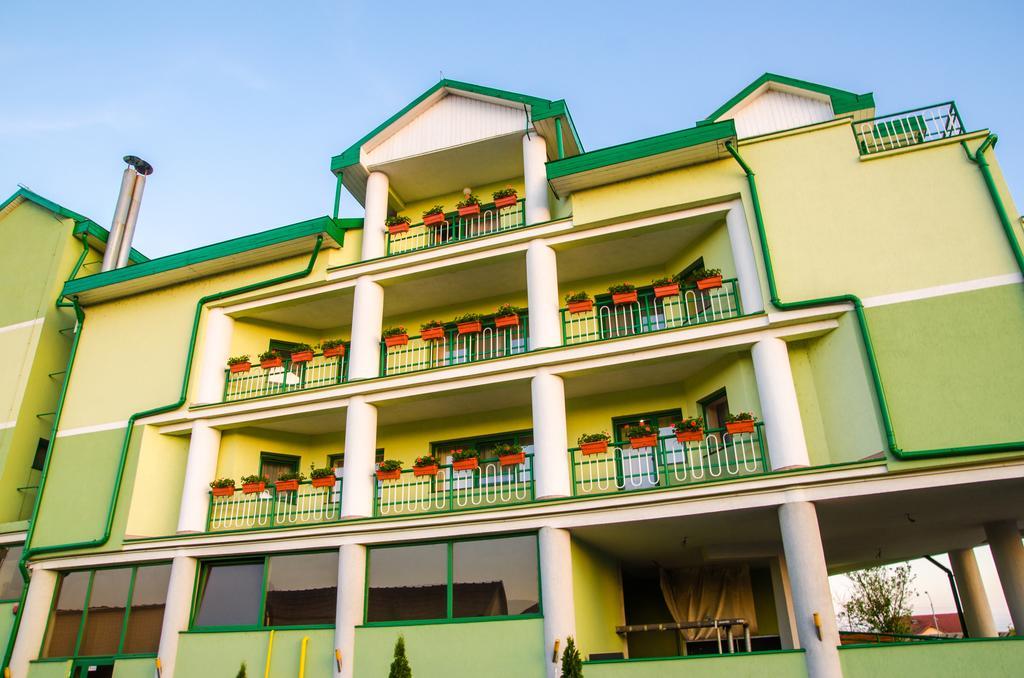 Hotel President Arad Buitenkant foto